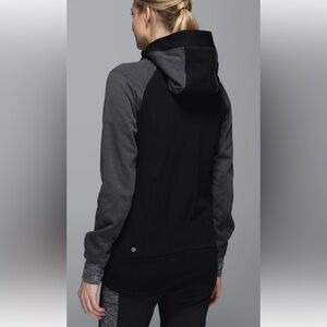 Lululemon Women's Black and Gray Hoodie Size 8